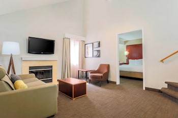 Suite, 2 Bedrooms, Fireplace