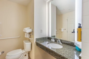 Standard Room, 1 King Bed (Mobility/Hearing Access, Roll-in Shwr)