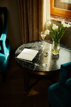 Junior Suite (El Avenida Palace)