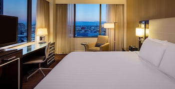 Room, 1 King Bed, Corner