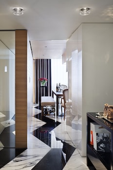 Presidential Suite, Lake View