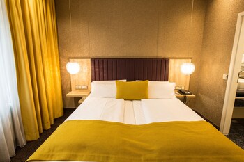 Premium Single Room