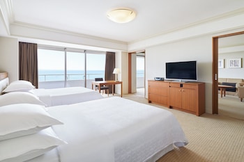 Club Suite, 2 Double Beds, Balcony
