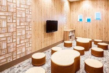 Club Room, Multiple Beds