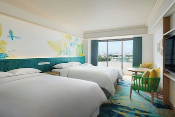 Room, 2 Double Beds, Bay View (Disney or Bay view)