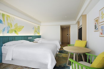 Room, 2 Double Beds, Bay View (Disney or Bay view)
