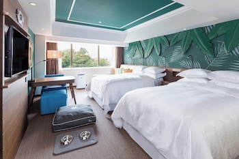 Room, Multiple Beds (Dog Friendly)