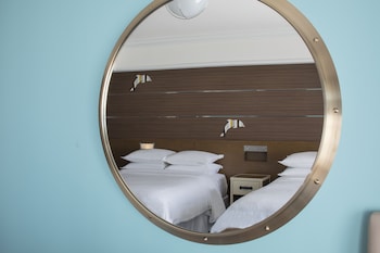 Room, Multiple Beds, Bay View (Disney or Bay view)