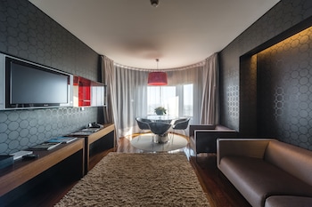 Superior Suite, River View
