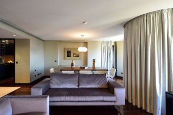 Penthouse, Kitchenette, River View