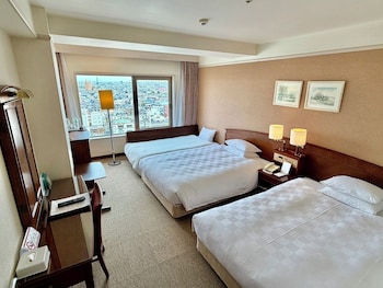 Deluxe Triple Room (2 beds with 1 extra bed)