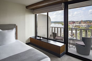 Premier Room, 1 King Bed, Balcony, River View