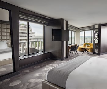 Suite (Ambassador)