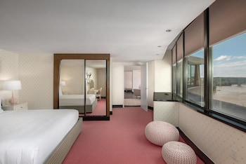 Suite (Rose)