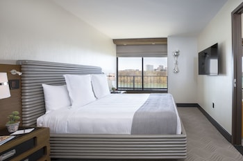 Suite, 1 Bedroom, Accessible, Garden View