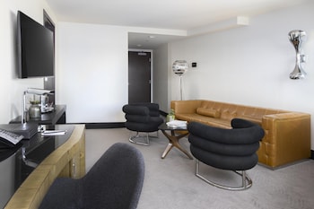Suite, 1 Bedroom, Accessible, Garden View