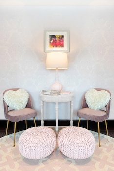 Suite (Rose)