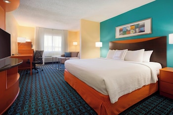 Suite, 1 King Bed with Sofa bed