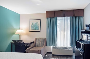 Standard Room, 2 Double Beds, Non Smoking, Microwave