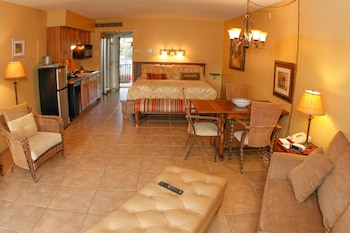 Studio Suite, 1 King Bed, Kitchenette