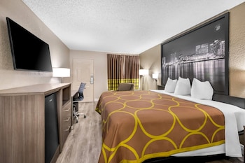 Room, 1 King Bed, Accessible, Non Smoking (Mobility, Bathtub w/Grab Bars)