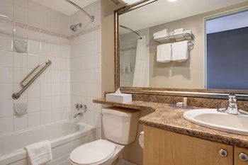 Limited View, 2 Queen Beds, Non-Smoking Room