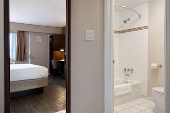 Room, 1 King Bed, Non Smoking