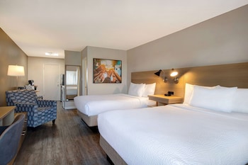 Limited View, 2 Queen Beds Non-Smoking Suite