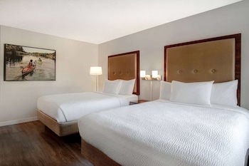 Upgraded, Room, Multiple Beds, Non Smoking