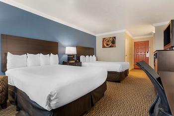 Standard Room, 2 Queen Beds, Non Smoking, Refrigerator & Microwave