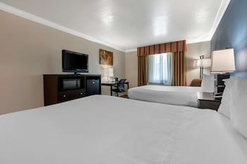 Standard Room, 2 Queen Beds, Non Smoking, Refrigerator & Microwave