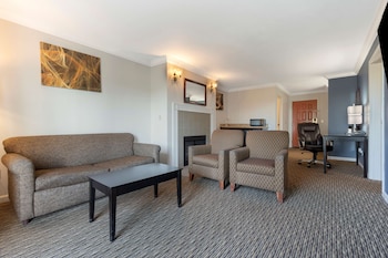 Suite, 1 King Bed, Non Smoking, Balcony (with Sofabed)