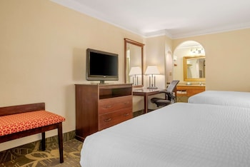 Room, 2 Queen Beds, Non Smoking