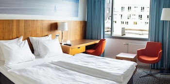 Economy Room, 1 Queen Bed, Non Smoking