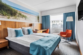 Standard Room, 1 Queen Bed, Non Smoking