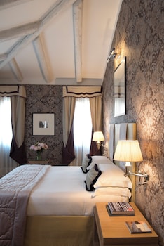 Deluxe Double or Twin Room, Canal View