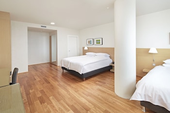 Family Executive Room with Mountain View