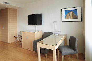 Twin Room with Mountain View