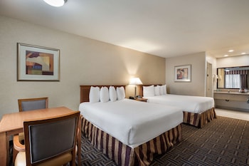 Deluxe Room, 2 Queen Beds, Non Smoking, Refrigerator & Microwave