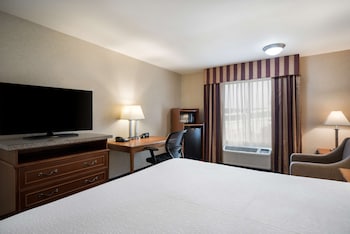 Standard Room, 1 King Bed, Non Smoking, Refrigerator & Microwave