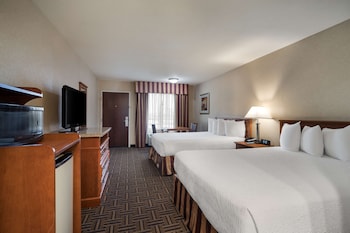 Deluxe Room, 2 Queen Beds, Non Smoking, Refrigerator & Microwave