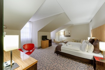 Privilege, Room, 1 King Bed
