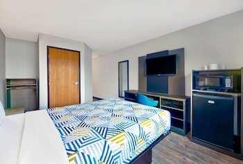 Standard Room, 1 Queen Bed, Accessible, Non Smoking