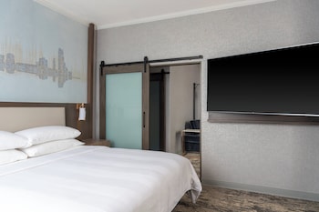 Suite, 1 Bedroom, Accessible Bathtub