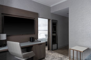 Suite, 1 Bedroom, Accessible Bathtub