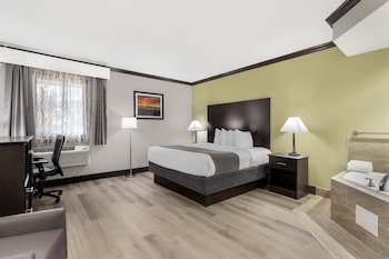 Standard Room, 1 King Bed, Accessible, Jetted Tub