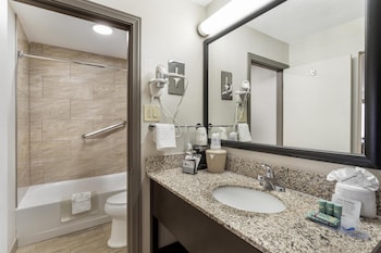 Standard Room, 2 Queen Beds, Non Smoking, Refrigerator & Microwave (1st Floor)