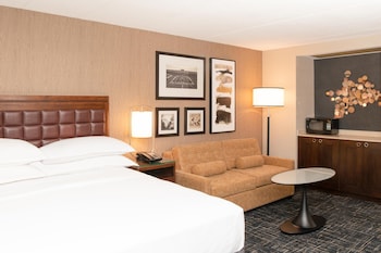 Junior Suite, 1 King Bed with Sofa bed