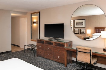 Junior Suite, 1 King Bed with Sofa bed