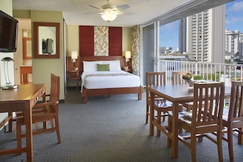Studio Suite (1 Queen Bed)